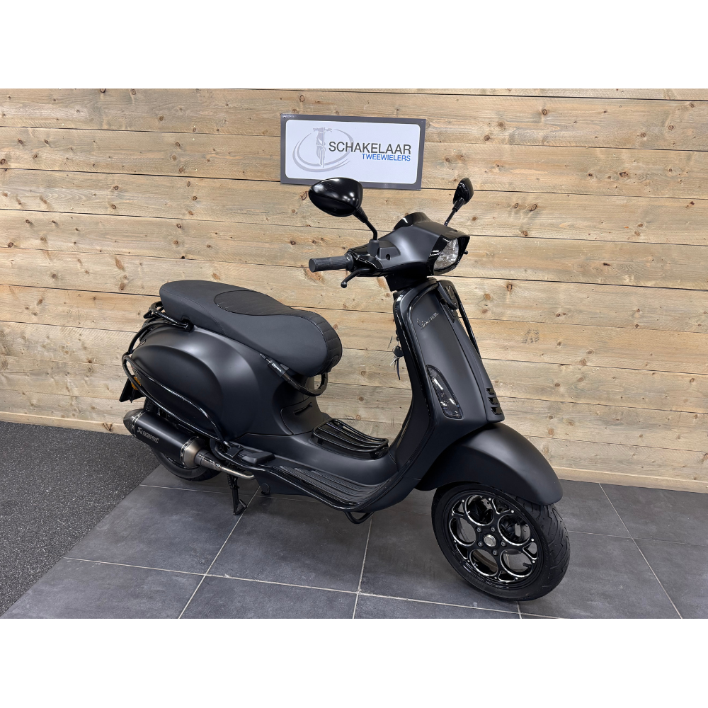 Vespa Sprint 50 S Full Option Akrapovic 25km Mat-Zwart 2022 (FJN-52-K)